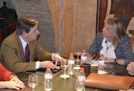 Renfe colaborará con el Consistorio para potenciar el turismo congresual