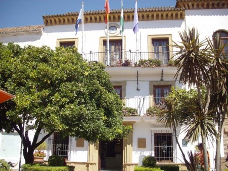 El Ayuntamiento de Marbella pone en marcha un plan de empleo social para contratar a 100 personas