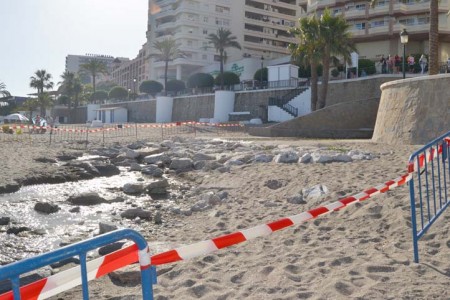 Izquierda Unida advierte de que colocar vallas no resuelve los vertidos en el arroyo de La Represa