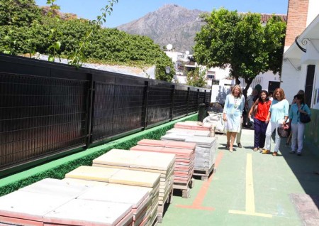 El Ayuntamiento de Marbella acomete el mantenimiento de los colegios con cien operarios