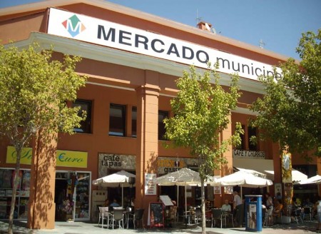 El Mercado Municipal de Marbella se queda sin agua en pleno agosto