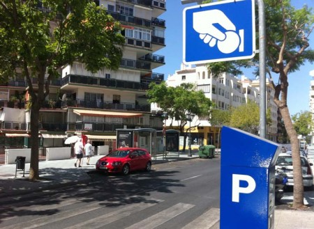 El Ayuntamiento quiere que la zona azul se pueda pagar desde el móvil