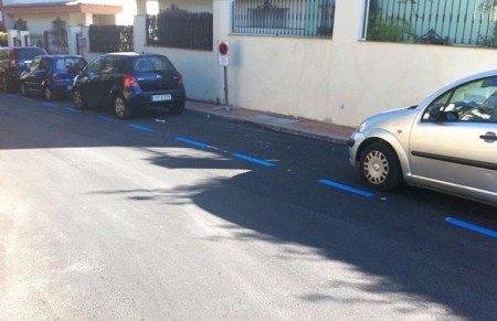 El Ayuntamiento confirma que no habrá zona azul en Huerta Belón tras un error con la pintura