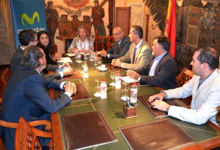 La fibra óptica empezará a llegar a los hogares de Marbella en 2014