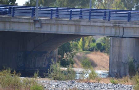 Rescatan a un hombre de 90 años tras caer al cauce del río Guadaiza