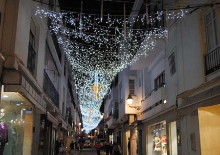 El PSOE pide más limpieza para Navidad y más aparcamiento para residentes en el centro de Marbella
