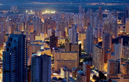 Marbella podrá tener torres de hasta 50 pisos al estilo de Benidorm