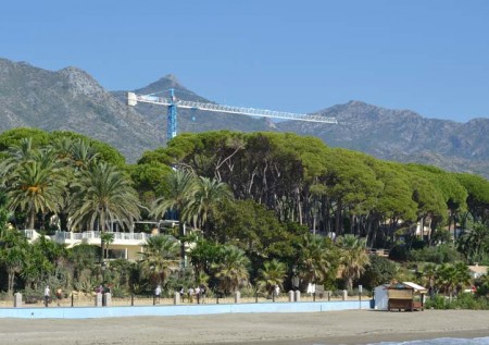 El PSOE pedirá a la Junta que no permita rascacielos en Marbella