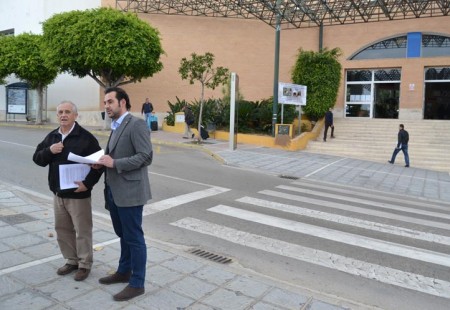 IU pide que la gestión del servicio urbano de autobuses sea pública