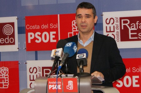 El PSOE lamenta que 2013 se cierre con 