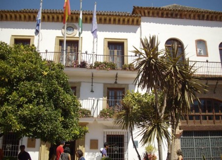 Los alumnos de la UNED podrán examinarse desde ahora en Marbella