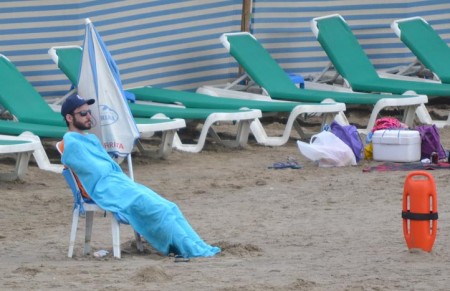 Marbella tendrá socorristas en las playas también en Semana Santa
