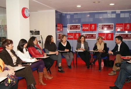 El PSOE pide a la alcaldesa libertad de voto en la moción sobre el aborto