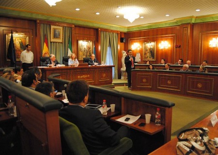 Solo una propuesta de las 15 de la oposición llega al pleno de enero