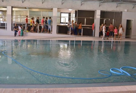 El PSOE pide descuentos para los mayores en la piscina de San Pedro