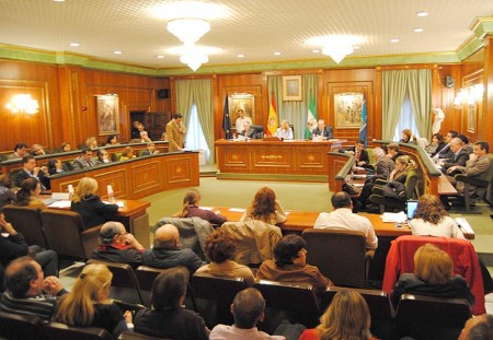 El Gobierno local centra en peticiones a la Junta sus mociones a pleno