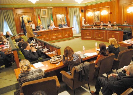 Muñoz rechaza el indulto a Del Nido pero evita que el pleno se posicione