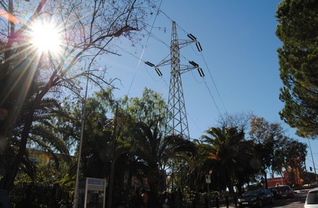 El pleno aprueba que se estudie el soterramiento de líneas eléctricas