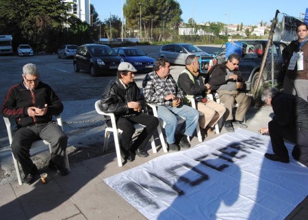 El Ayuntamiento sostiene que los aparcacoches de Banús no disponen de autorización