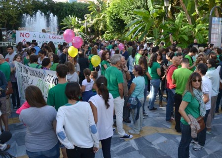 Convocan una concentración para condenar las agresiones a docentes