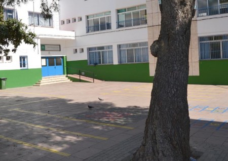 El PSOE pide que los alumnos del Gil Muñiz puedan utilizar Río Huelo