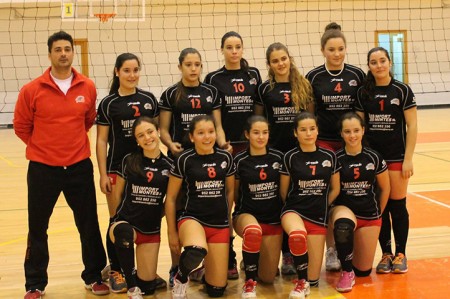El Voleibol San Pedro raya la perfección en la última jornada