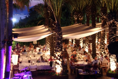 El Consistorio presume de inversiones en un conocido club de playa