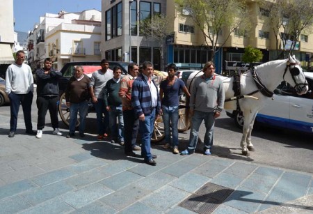El PSOE pide una parada céntrica para los coches de caballos