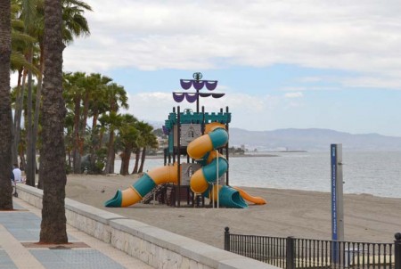 El PSOE exige que se acondicionen las playas de San Pedro Alcántara