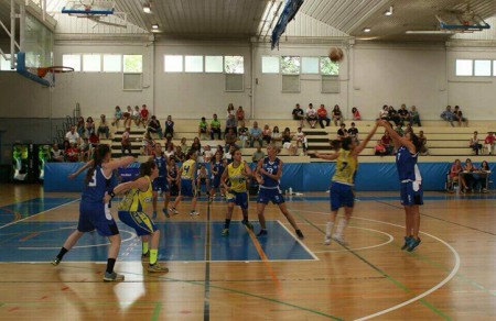 El CB Marbella femenino tropieza en el primer partido de la final