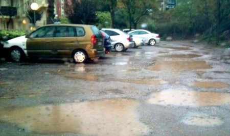El PSOE reclama asfaltado e iluminación en Lomas del Olivar