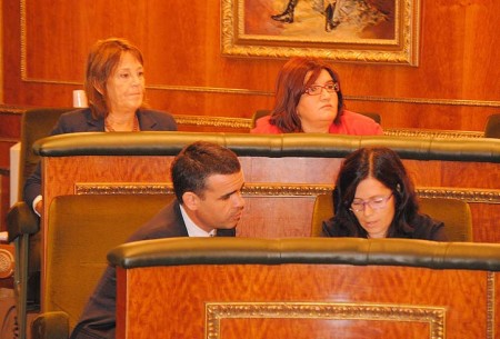 Bernal lamenta que la alcaldesa cumpla la normativa 