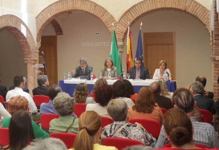 Marbella quiere añadir Psicología y Pedagogía a las carreras de la UNED