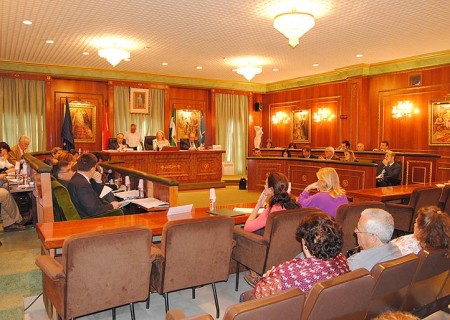 La alcaldesa pone trabas al pleno extraordinario de la oposición