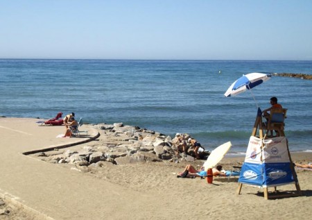 La nueva concesionaria vigilará con 60 personas las playas de Marbella