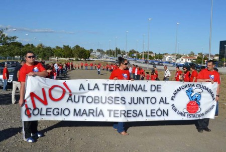 La Plataforma contra la terminal de San Pedro acusa al PP de politizar un problema ciudadano