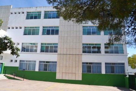 La Junta no pone fecha al nuevo Gil Muñiz pero arreglará el viejo