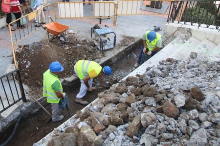 Cuatro rampas para mejorar la accesibilidad a la Plaza de Mijas
