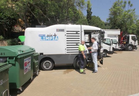 El Ayuntamiento aumenta plantilla y maquinaria en el servicio de limpieza