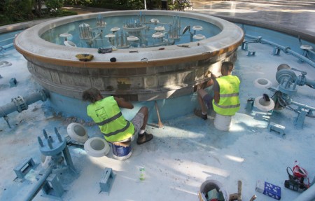 El Ayuntamiento mejora la Fuente Virgen del Rocío en Marbella