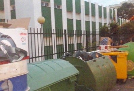 IU pide medidas contra la situación de suciedad que existe en los barrios