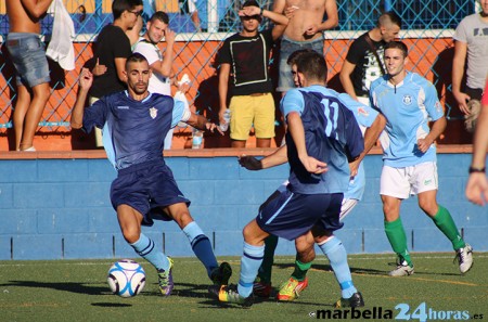 Los Compadres empata en un campo impracticable ante el Manilva (1-1)