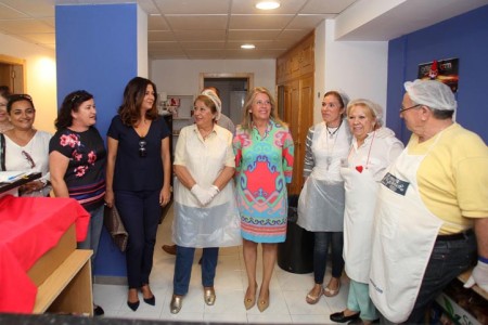 El Punto de Emergencia Social ofrece comida y aseo en San Pedro