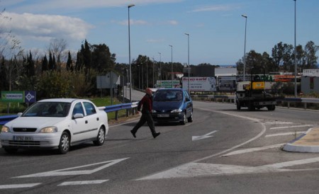 Fomento se compromete a instalar semáforos en la carretera de Ronda