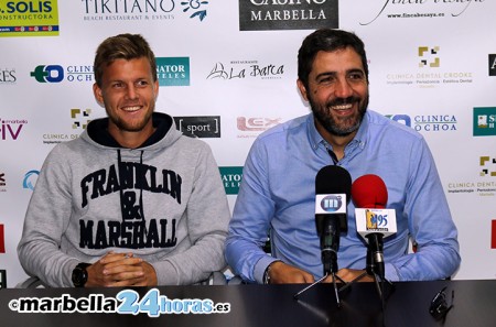 Álex Herrera y José Hermosa, alternativas al lateral derecho