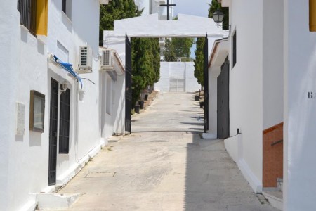 El PSOE exige un plan de mejoras en los cementerios del municipio