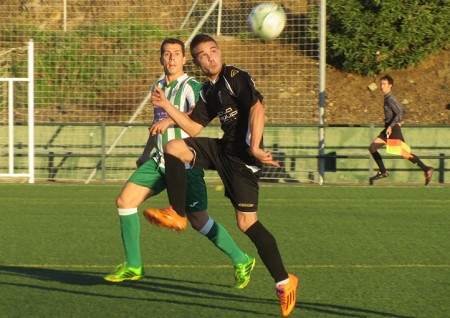 El Atlético Marbella vuelve a sumar después de tres derrotas (1-1)