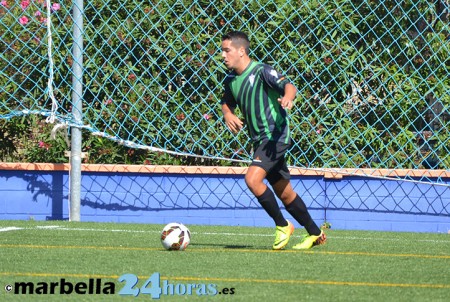 El Nueva Andalucía da la cara ante el líder CD Estepona (1-3)