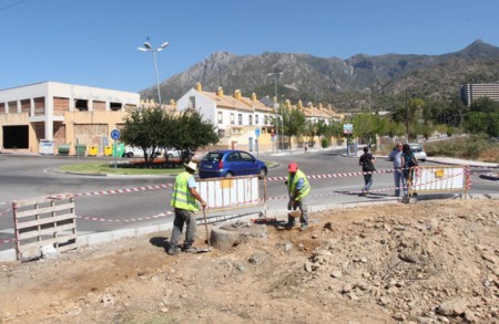 El Plan de Barrios solo obliga a que trabaje un parado local por obra