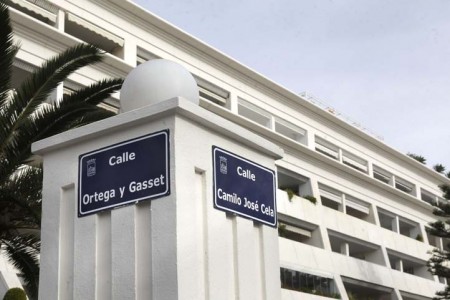 El Ayuntamiento instala 200 nuevas placas para identificar las calles